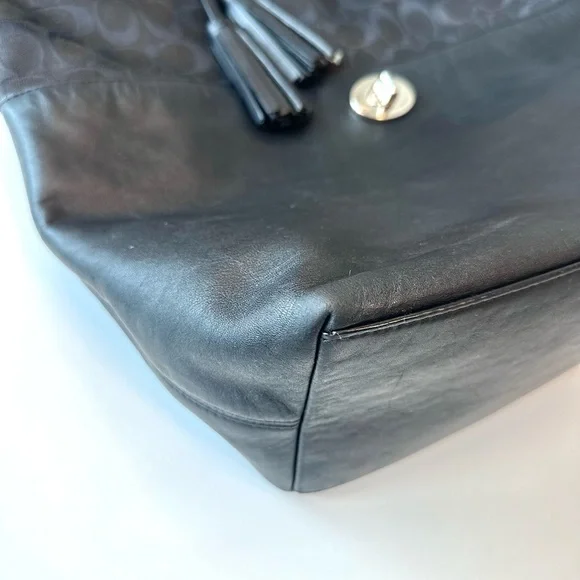 Coach Tote Signature Turn Lock Black Scarlet - Picture 6 of 14